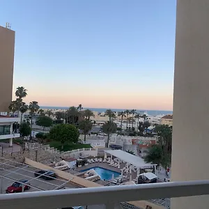 Apartamento Acogedor Estudio En Primera Línea De Playa, Benalmádena